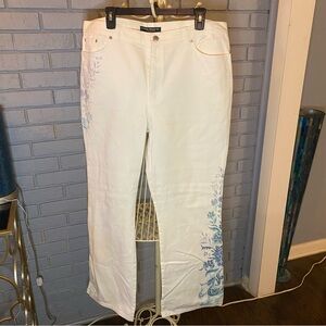 Lauren Jeans Co. Ralph Lauren White Floral Painted Denim Jeans Size 16 Like New.